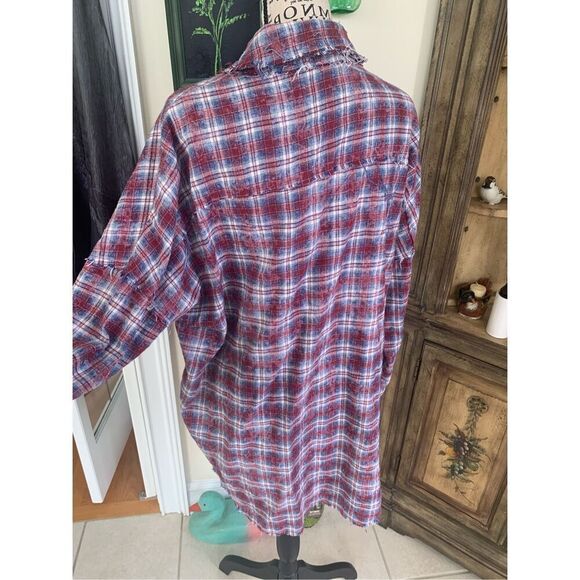 La Miel Button Down Frayed Flannel - Picture 6 of 13